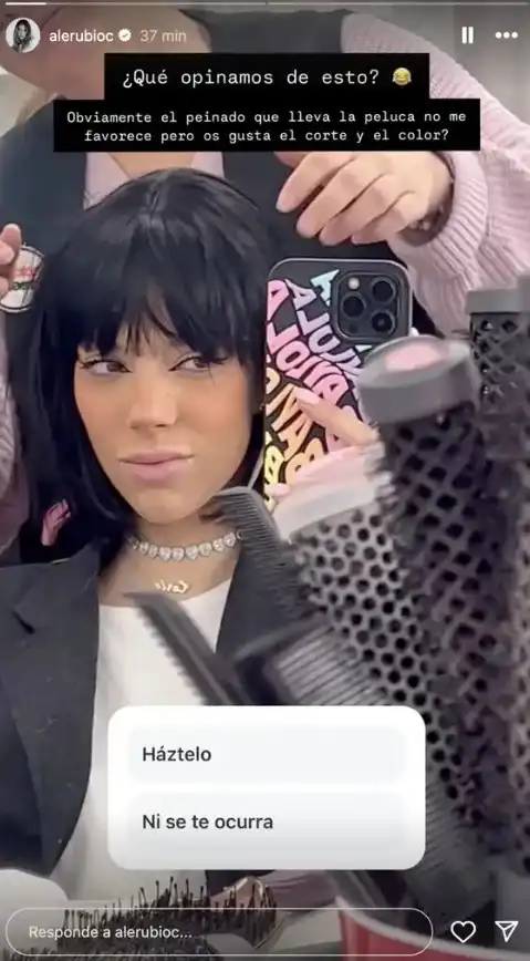 Alejandra Rubio con peluca negra
