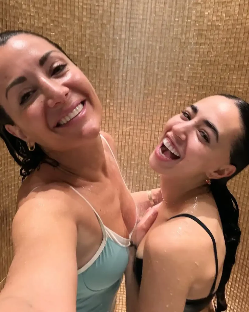 Nagore Robles y Carla Flila
